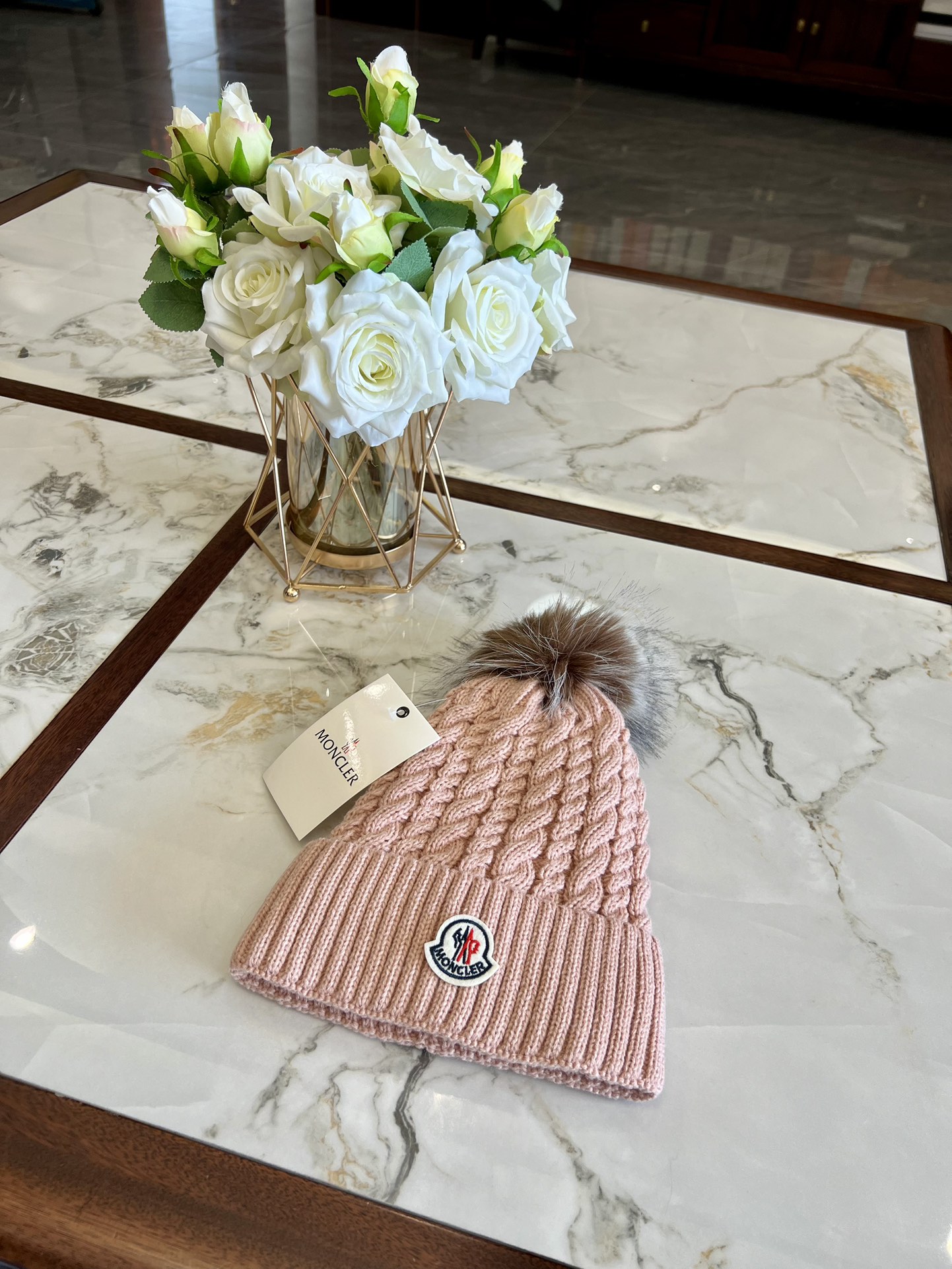 moncler hat model 02